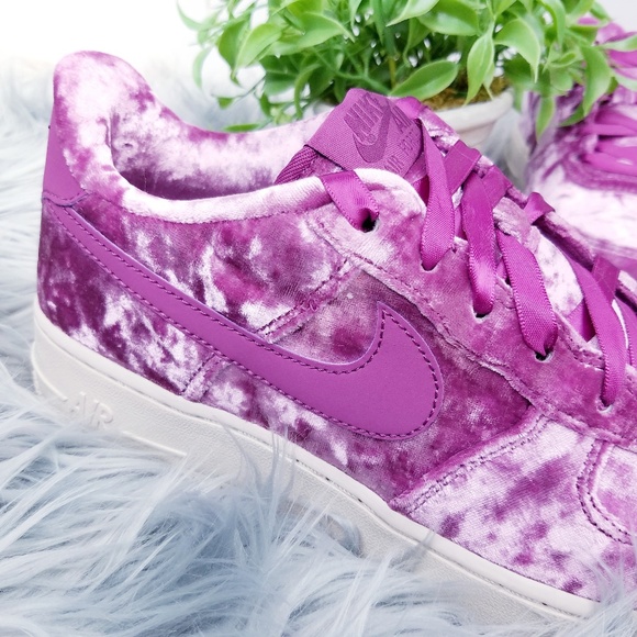 SALE | Nike | 8.5 Air Force 1 Velvet Flatform - Picture 2 of 7